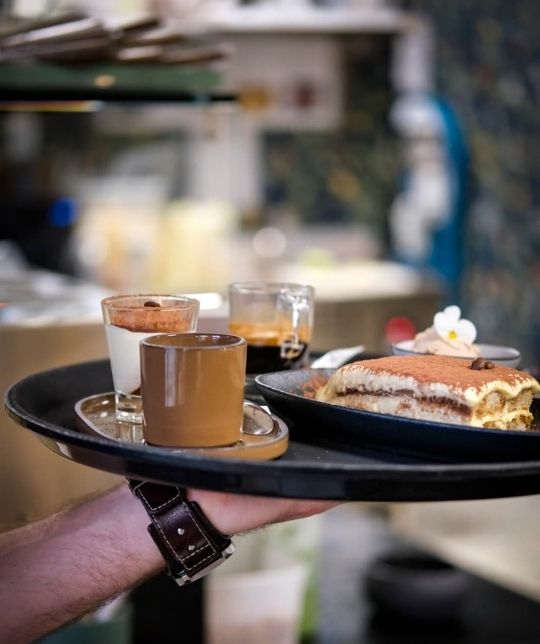 Un plat à l'allure gastronomique du restaurant de l'Auberge du Lyonnais